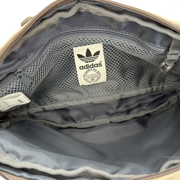 Adidas Originals Utility Waist Bag Gray Multi Pocket Crossbody Fanny Pac - Picture 2 of 10